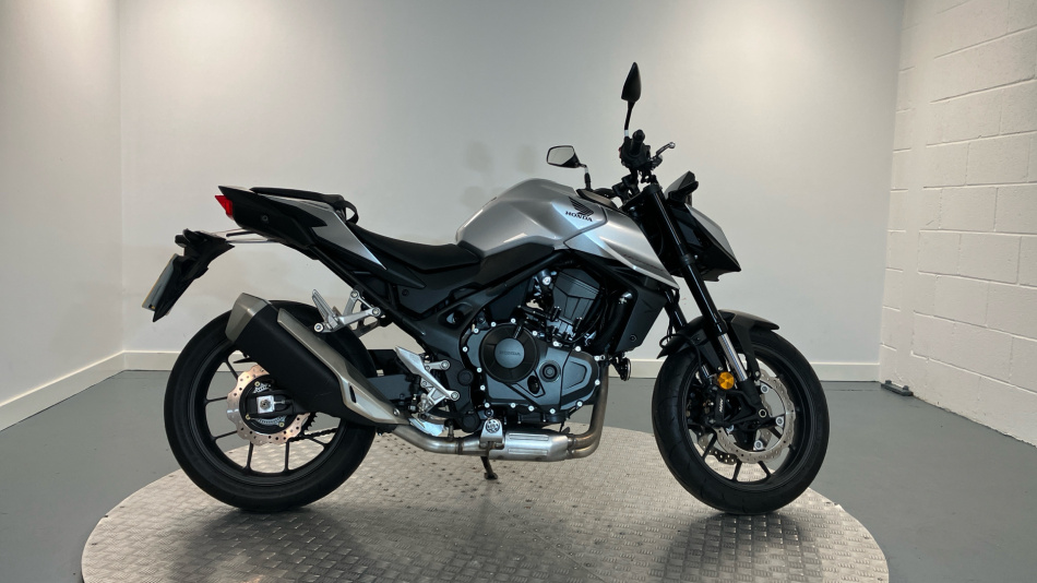 Honda CB750 Hornet (25MY)